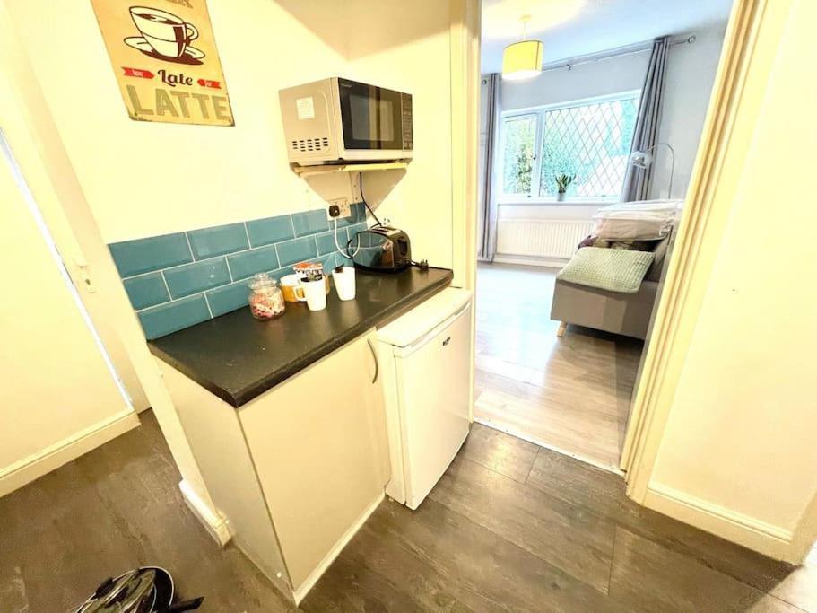 Serene And Cozy 1-Bedroom House With Parking Cambridge  Exterior photo