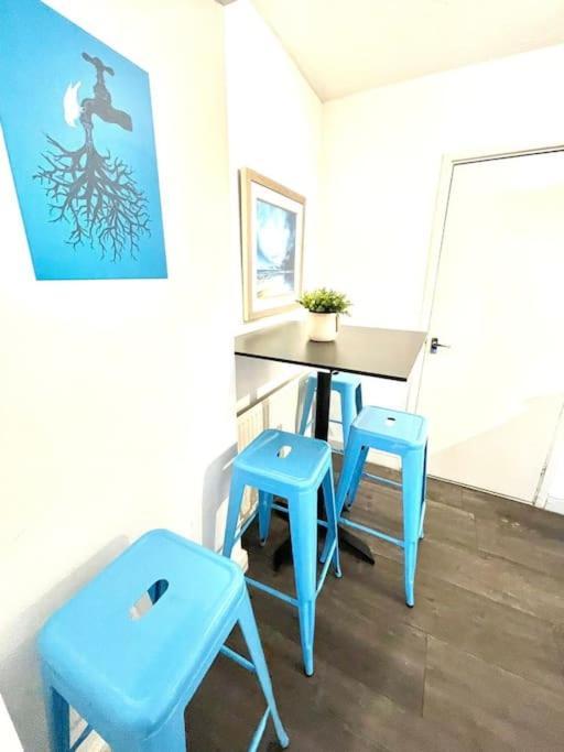 Serene And Cozy 1-Bedroom House With Parking Cambridge  Exterior photo